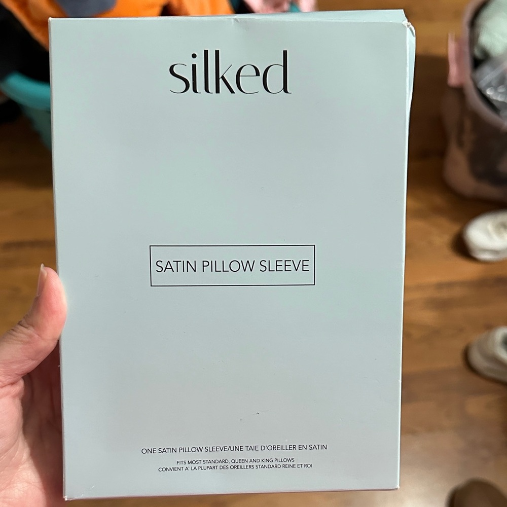 Silked Satin Pillow Sleeve - White